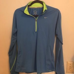 NIKE 1/4 ZIP ATHLETIC TOP